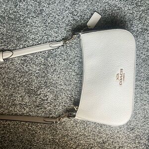 white coach crossbody purse